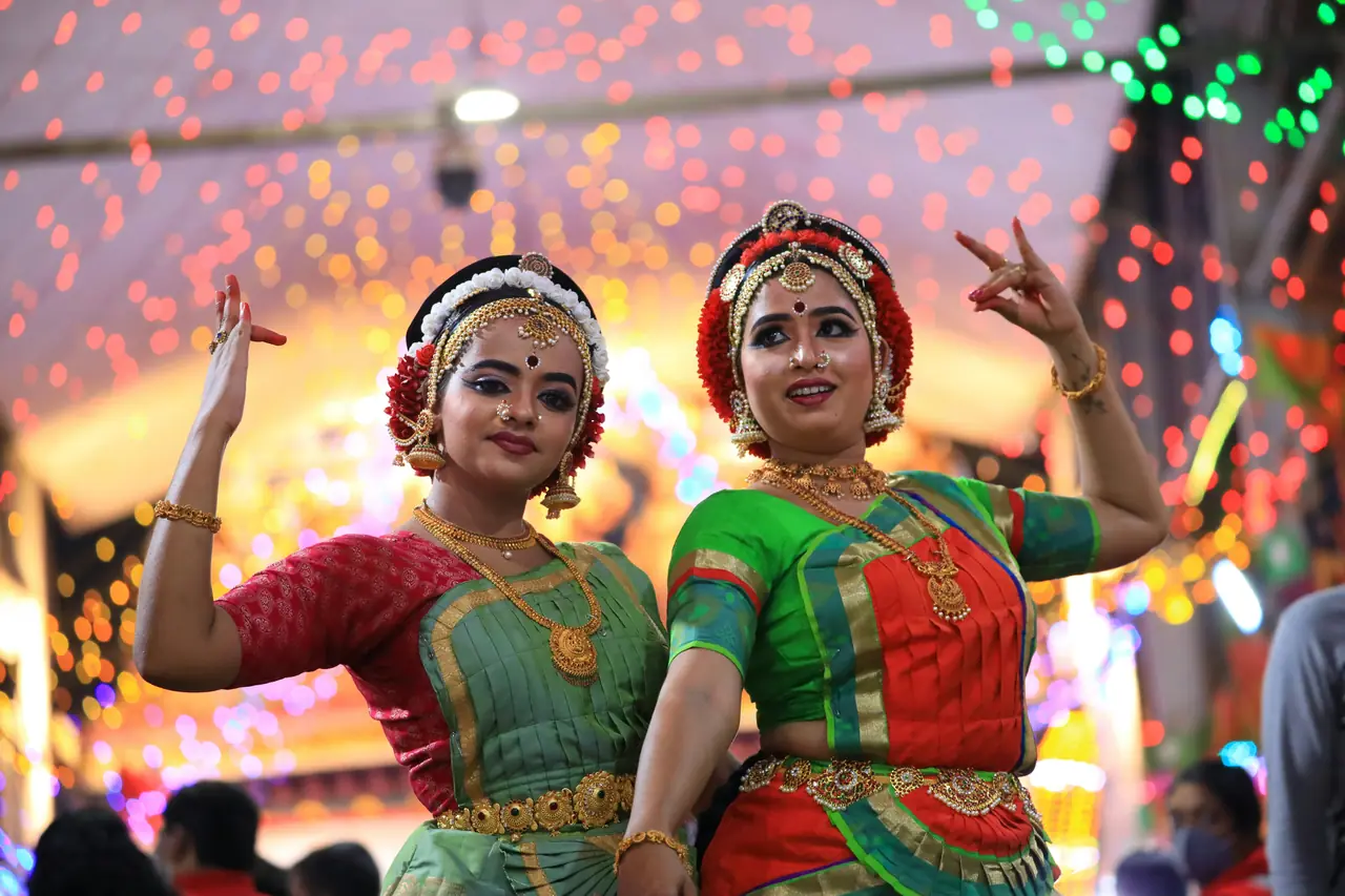 Two classical dancers in traditional costume